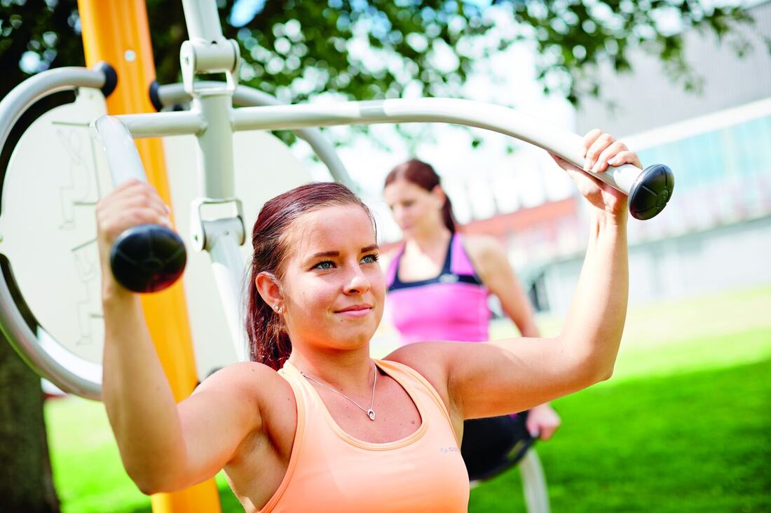 Poste de musculation extérieur en accès libre